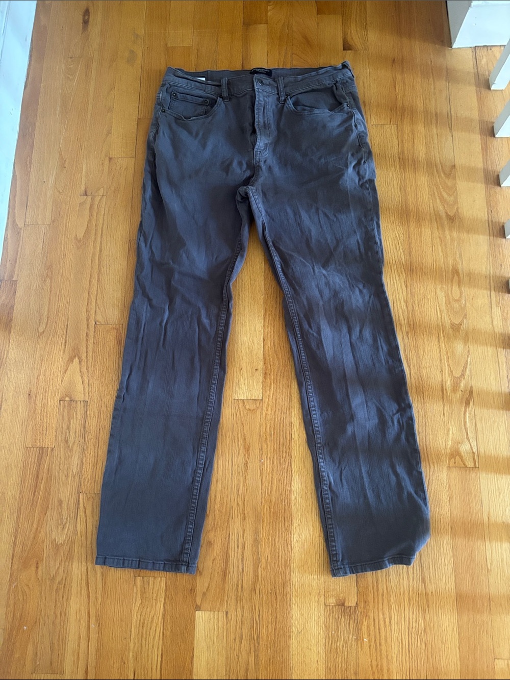 Slim Straight Men's Jeans in Charcoal Gray